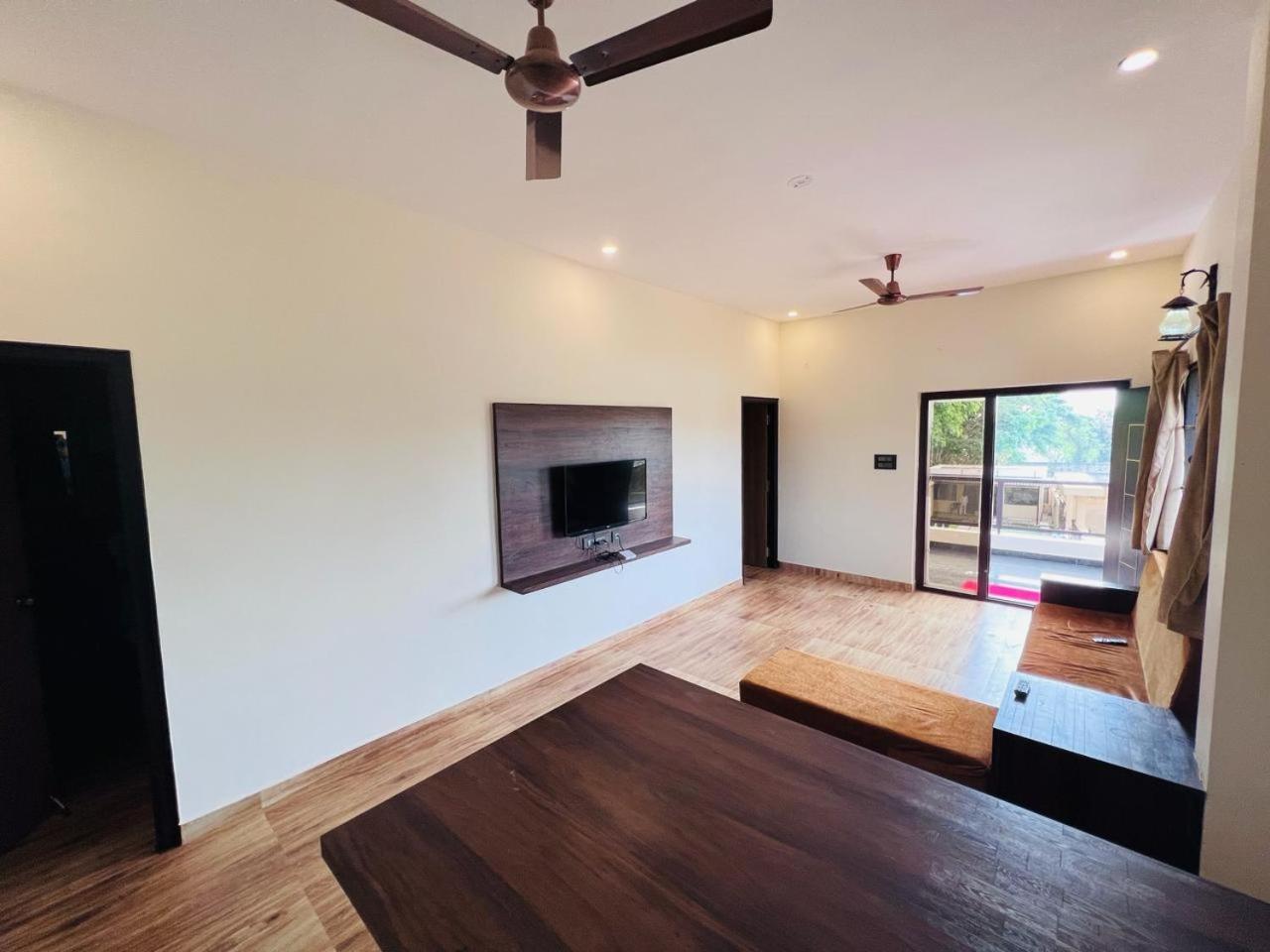 Park View Apartment *
